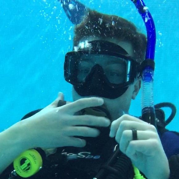 Meet your Posher, Carson - Picture 7 of 8